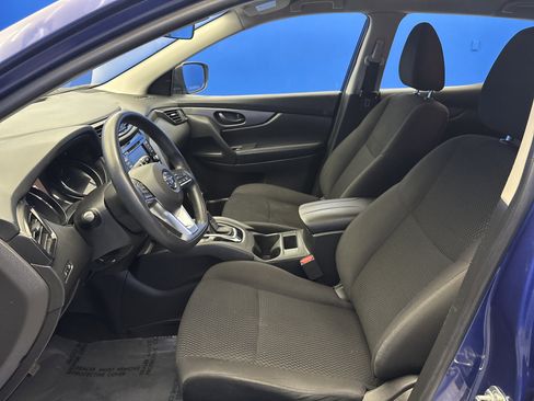 Used 2019 Nissan Rogue Sport S image 12