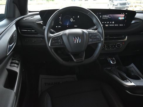 Used 2025 Buick Envista Preferred w/ Convenience I Package FWD image 17