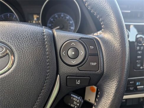 Used 2018 Toyota Corolla iM image 14