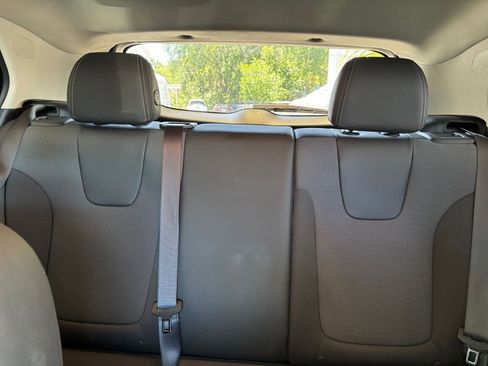 Used 2025 Buick Encore GX Preferred FWD image 38