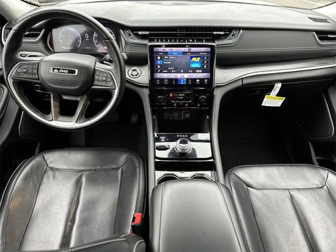 Used 2022 Jeep Grand Cherokee L Limited w/ Trailer Tow Group (B) image 9