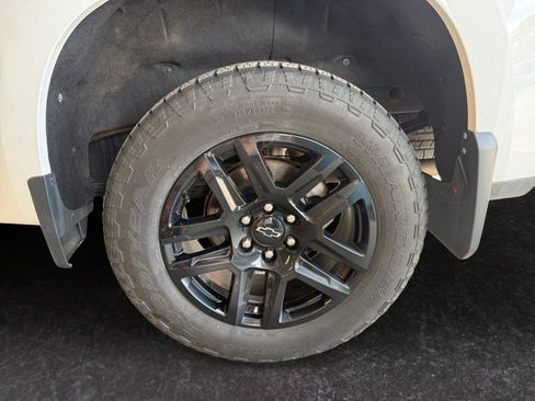Used 2024 Chevrolet Silverado 1500 RST w/ Z71 Off-Road Package AWD/4WD image 15