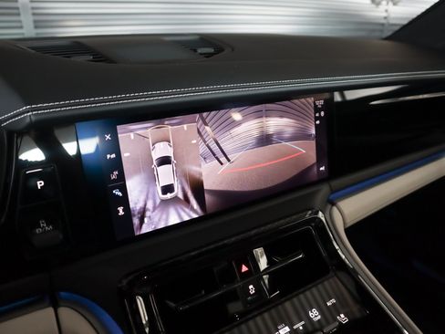 Used 2026 Porsche Panamera RWD image 22