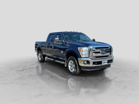 Used 2016 Ford F250 XLT w/ Snow Plow Prep Package AWD/4WD image 8
