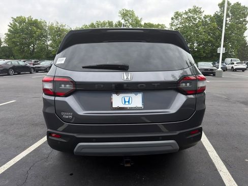 Certified 2025 Honda Pilot EX-L image 4