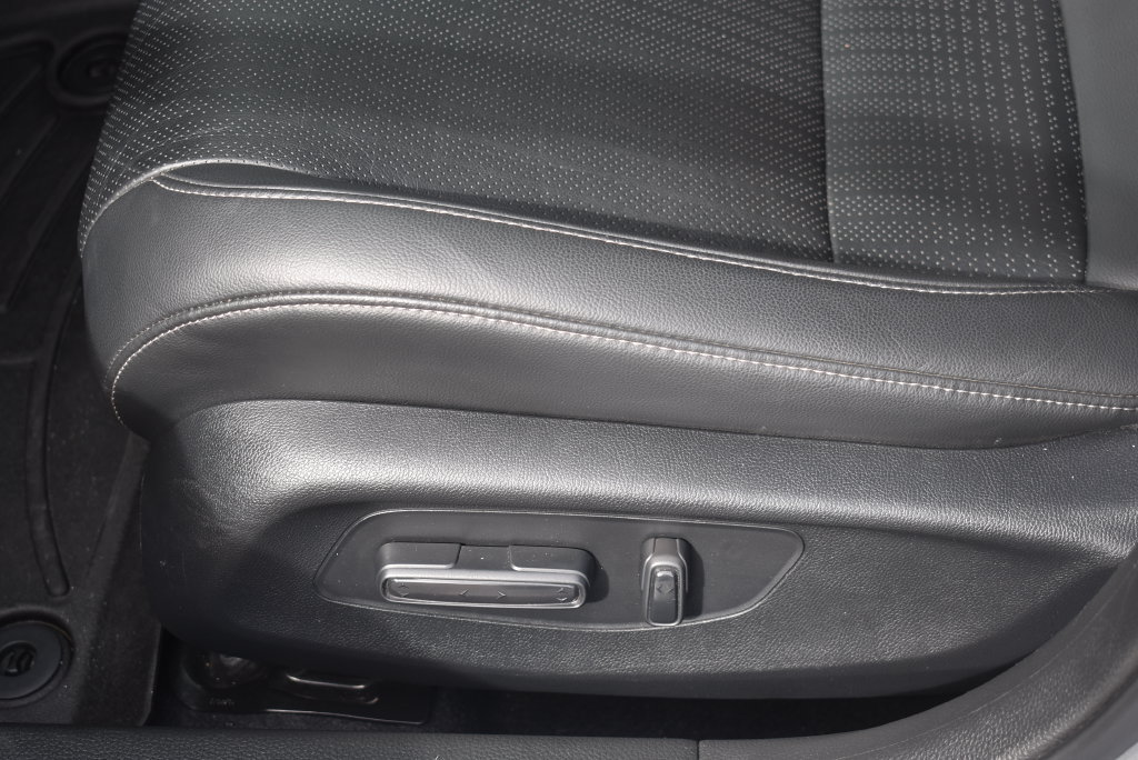 Used 2022 Honda Civic Touring image 16