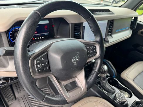 Used 2024 Ford Bronco Wildtrak AWD/4WD image 29