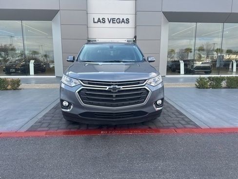 Used 2019 Chevrolet Traverse LT image 2