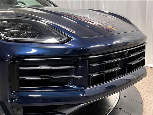 New 2026 Porsche Cayenne Coupe image 32