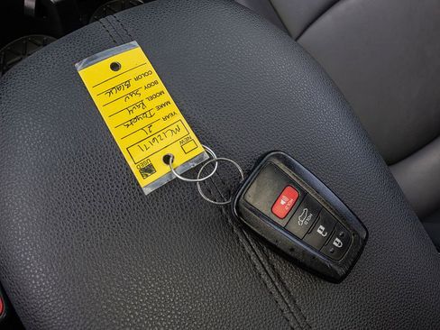 Used 2021 Toyota RAV4 XLE Premium FWD image 35