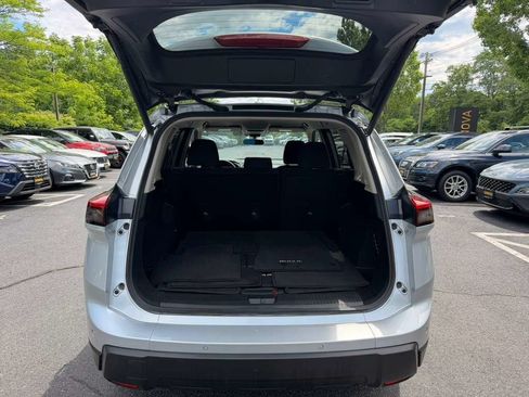 Used 2025 Nissan Rogue SV AWD/4WD image 7