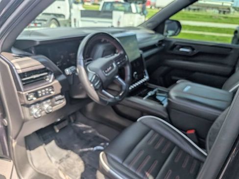 Used 2025 GMC Yukon XL AT4 Ultimate w/ LPO, Floor Liner Package AWD/4WD image 13