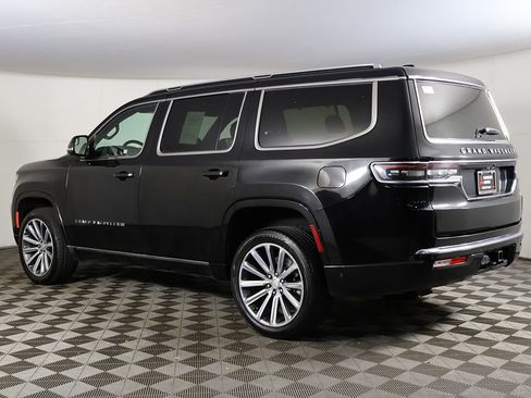 Used 2023 Jeep Grand Wagoneer Series II AWD/4WD image 12