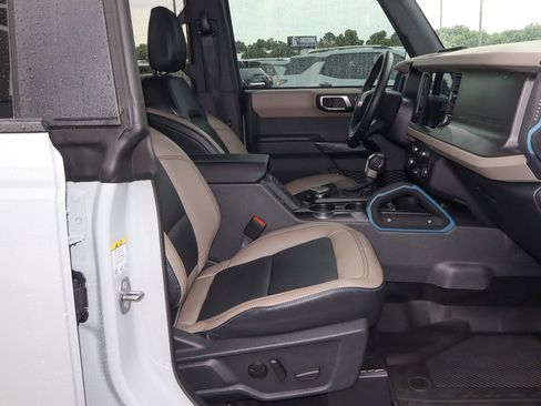Used 2024 Ford Bronco Wildtrak AWD/4WD image 24