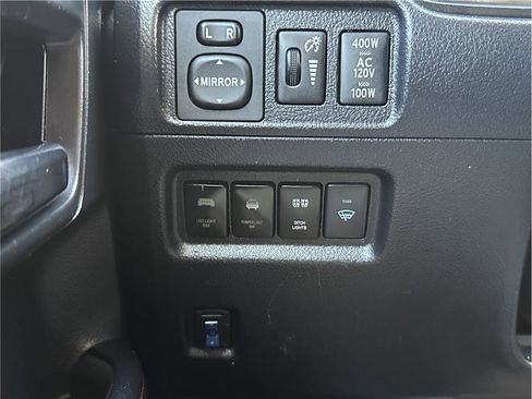 Used 2018 Toyota 4Runner TRD Off-Road Premium image 28