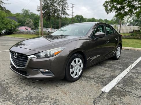 Used 2017 MAZDA MAZDA3 Sport FWD image 5