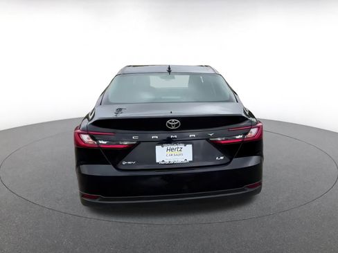 Used 2025 Toyota Camry LE image 11