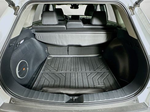 Used 2023 Toyota Corolla Cross XLE w/ Convenience Package image 28