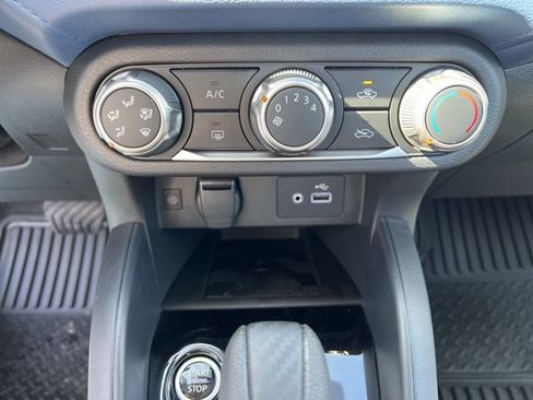 Used 2025 Nissan Versa SV w/ Trunk Package FWD image 14