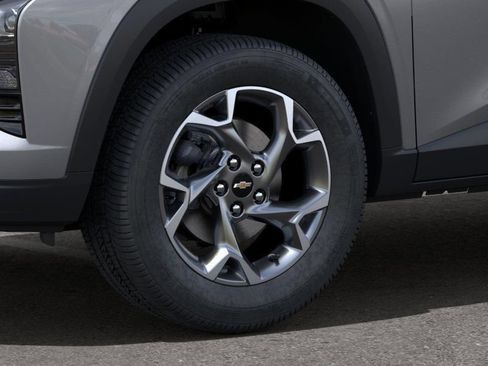Used 2025 Chevrolet Trax LT w/ LT Convenience Package FWD image 9