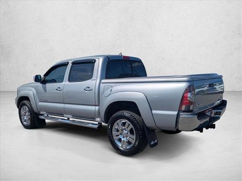 Used 2015 Toyota Tacoma 4x4 Double Cab w/ Limited Package image 8