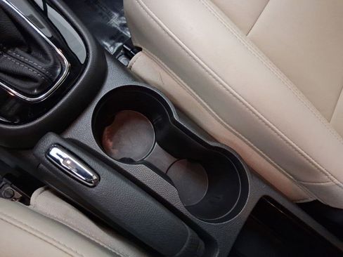 Used 2019 Buick Encore Essence image 24