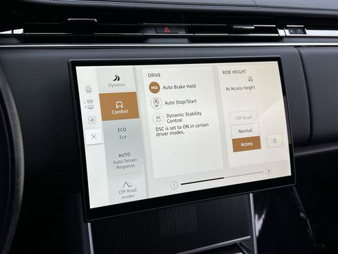 Used 2025 Land Rover Range Rover Autobiography image 33