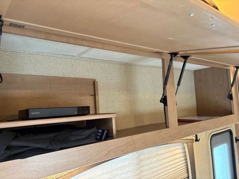 Used 2018 Ford E-450 and Econoline 450 Super Duty w/ Motorhome Prep Package image 66