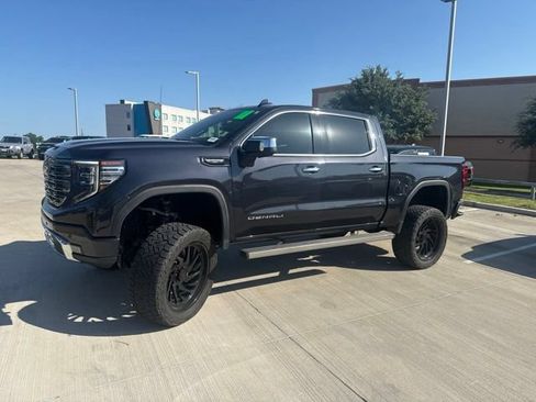 Used 2023 GMC Sierra 1500 Denali Ultimate AWD/4WD image 6