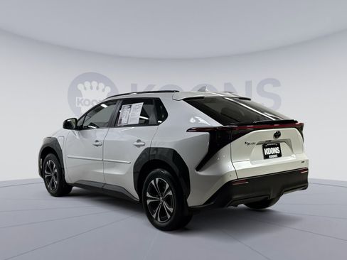 Used 2023 Toyota bZ4X XLE image 10