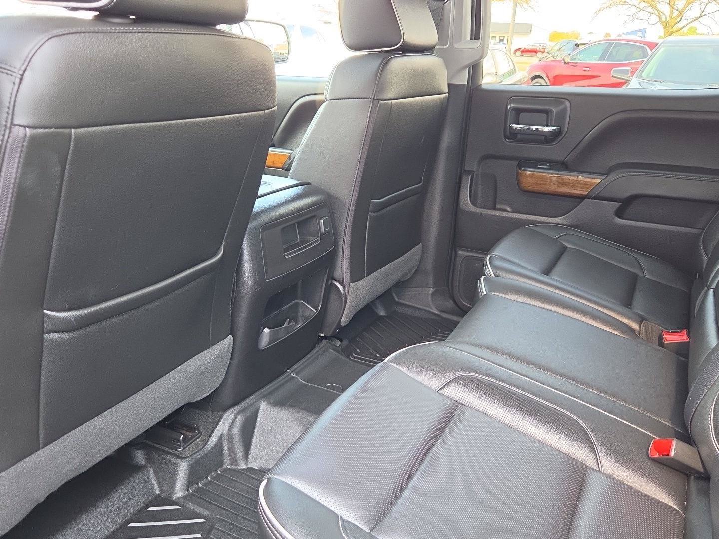 Used 2018 Chevrolet Silverado 1500 High Country AWD/4WD image 29