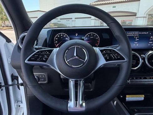 New 2026 Mercedes-Benz GLB 250 image 21