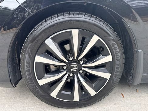 Used 2023 Honda Civic EX image 11