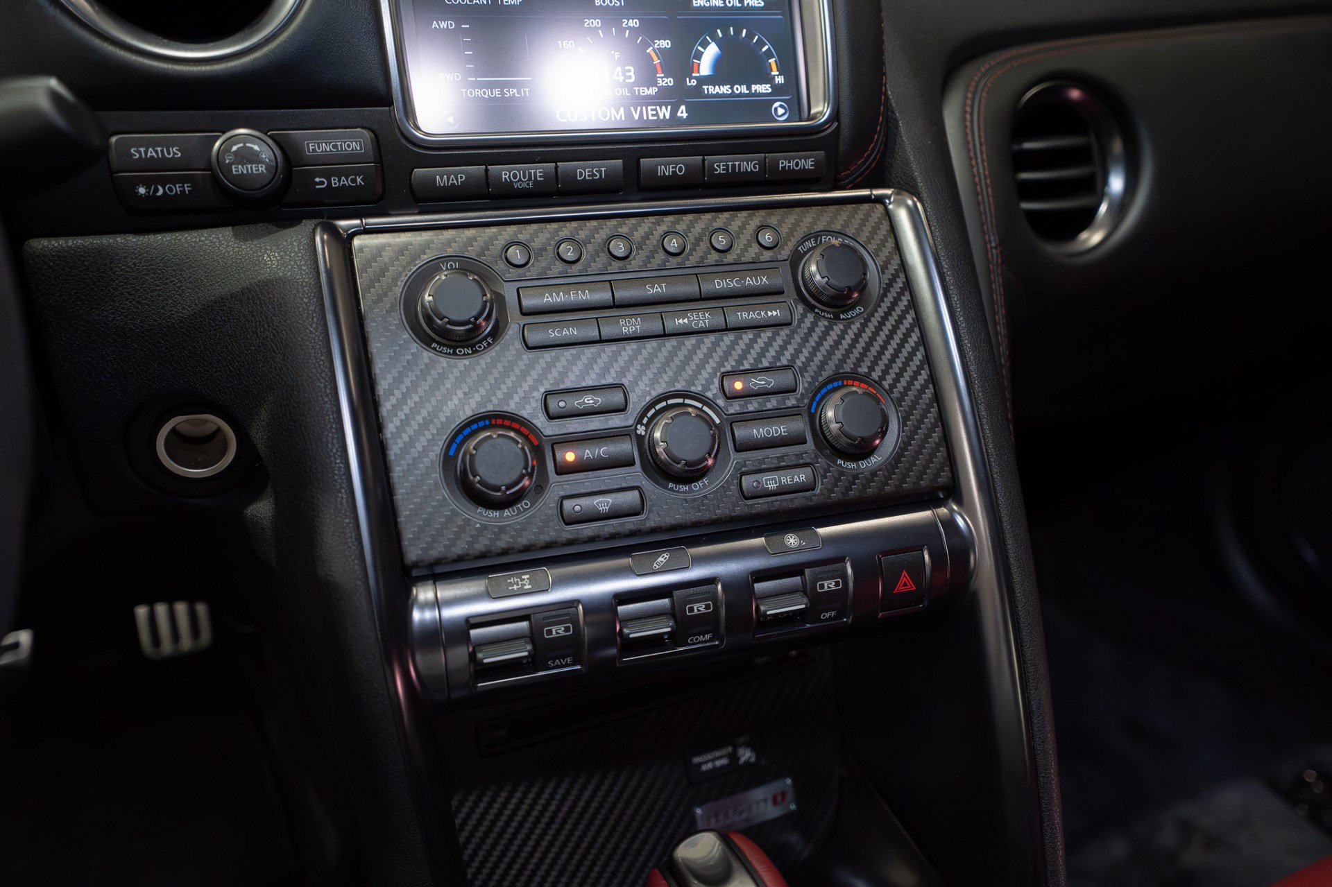 Used 2016 Nissan GT-R NISMO AWD/4WD image 19