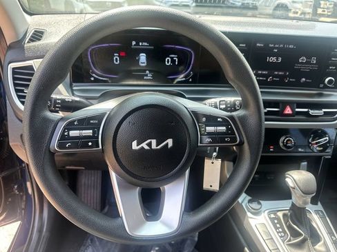 Used 2026 Kia Seltos LX AWD/4WD image 32