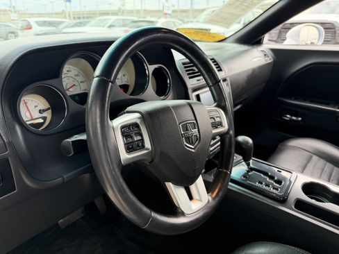 Used 2011 Dodge Challenger image 35