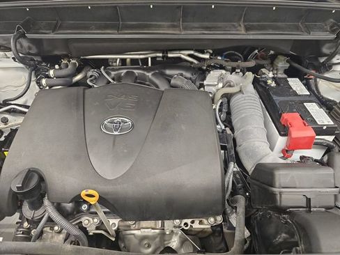 Used 2022 Toyota Highlander Platinum AWD/4WD image 39