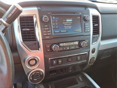 Used 2018 Nissan Titan PRO-4X image 9