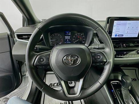 Used 2024 Toyota Corolla SE image 11