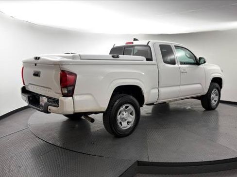 Used 2023 Toyota Tacoma SR RWD image 9