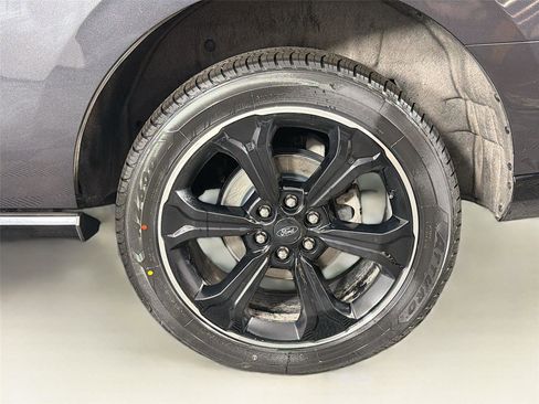 Used 2022 Ford Expedition Limited AWD/4WD image 34