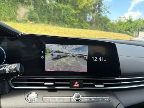 Used 2025 Hyundai Elantra SEL FWD image 26