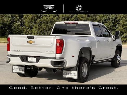 Used 2022 Chevrolet Silverado 3500 High Country w/ Technology Package AWD/4WD image 3