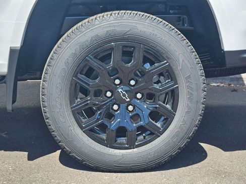 New 2026 Chevrolet Colorado W/T w/ WT Custom Package RWD image 11
