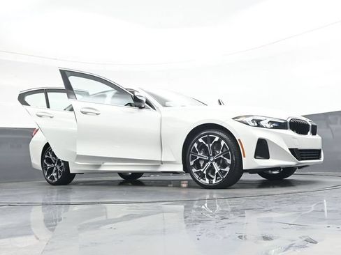 New 2026 BMW 330i xDrive Sedan w/ Premium Package AWD/4WD image 45