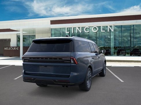 New 2026 Lincoln Navigator L Reserve AWD/4WD image 8