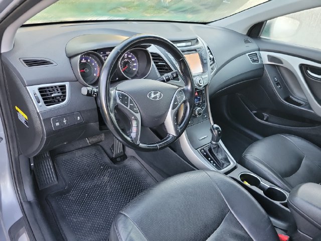 Used 2015 Hyundai Elantra Limited w/ Option Group 05 FWD image 14