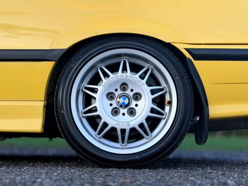 Used 1995 BMW M3 Coupe RWD image 32