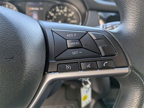 Used 2021 Nissan Rogue Sport S image 10