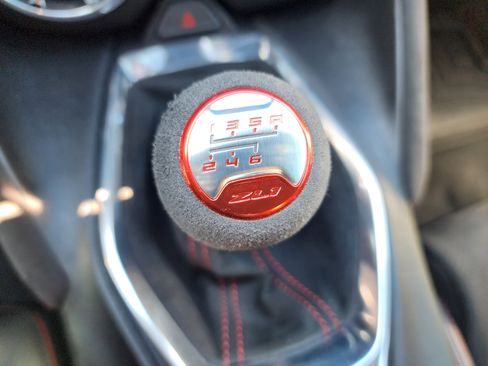 Used 2018 Chevrolet Camaro ZL1 image 32